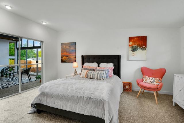 20405 3rd Avenue S, Seattle, WA 98198