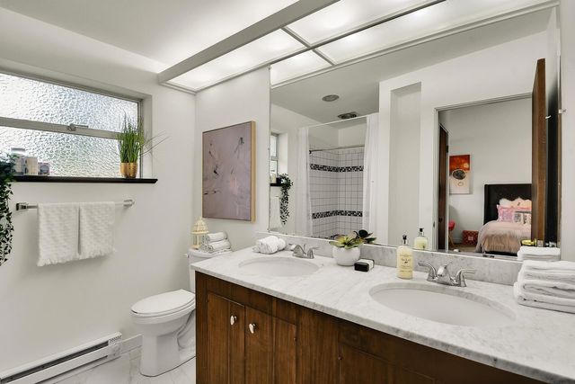 20405 3rd Avenue S, Seattle, WA 98198