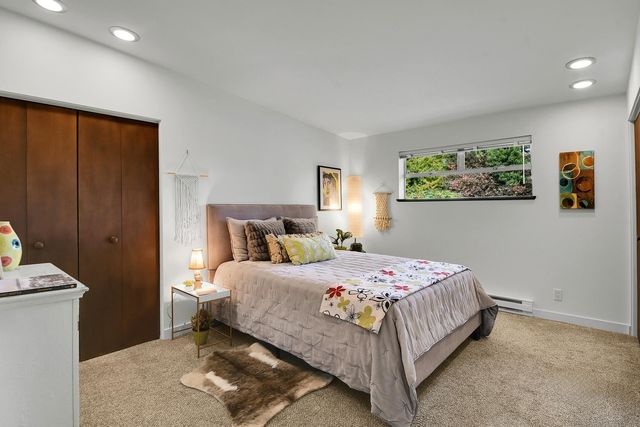 20405 3rd Avenue S, Seattle, WA 98198