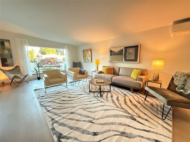 20405 3rd Avenue S, Seattle, WA 98198