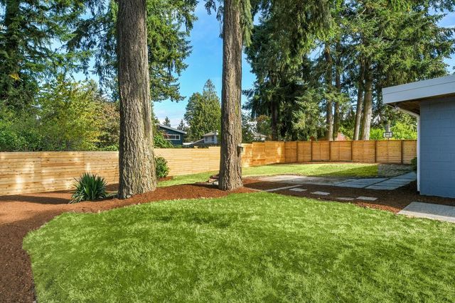 20405 3rd Avenue S, Seattle, WA 98198