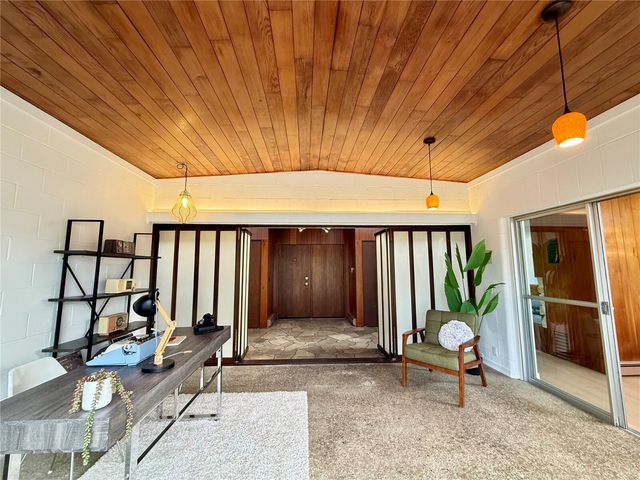 20405 3rd Avenue S, Seattle, WA 98198