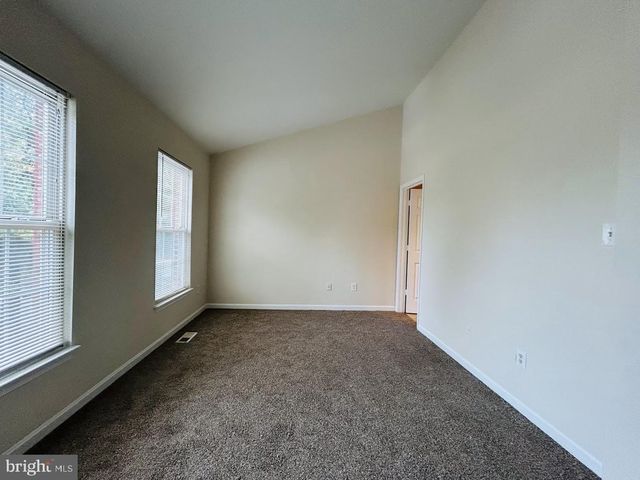 20865 SANDSTONE SQ, Sterling, VA 20165