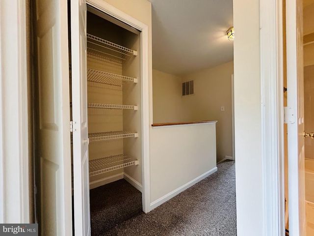 20865 SANDSTONE SQ, Sterling, VA 20165