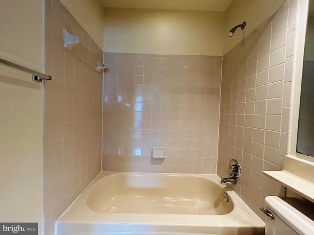 20865 SANDSTONE SQ, Sterling, VA 20165