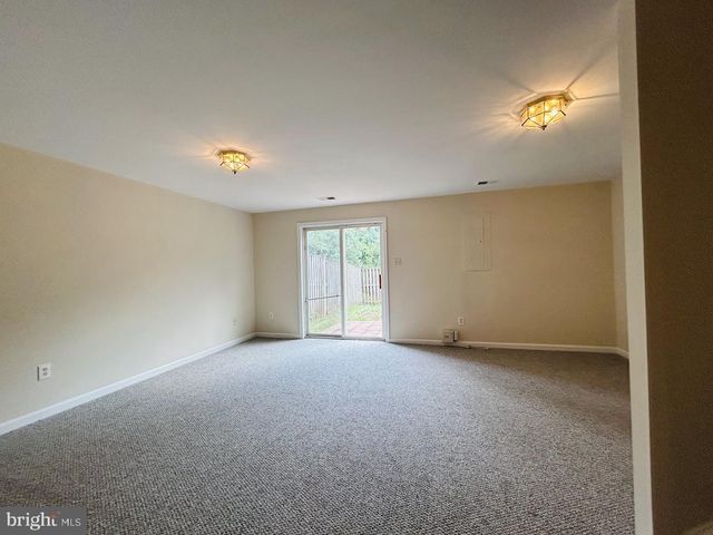 20865 SANDSTONE SQ, Sterling, VA 20165