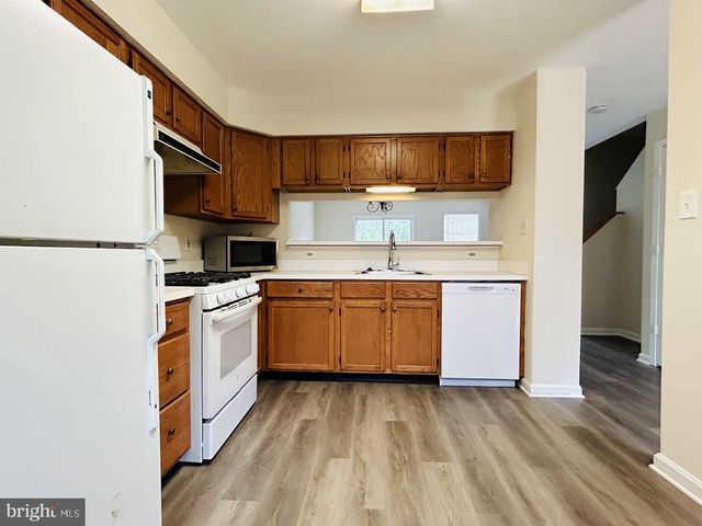 20865 SANDSTONE SQ, Sterling, VA 20165