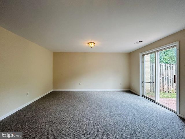 20865 SANDSTONE SQ, Sterling, VA 20165