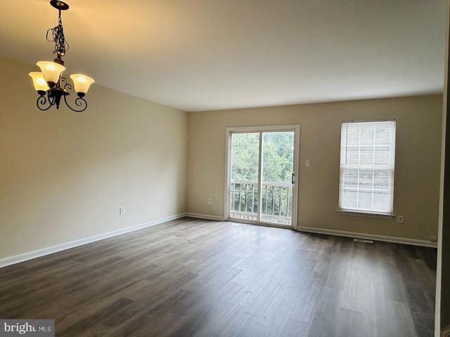 20865 SANDSTONE SQ, Sterling, VA 20165