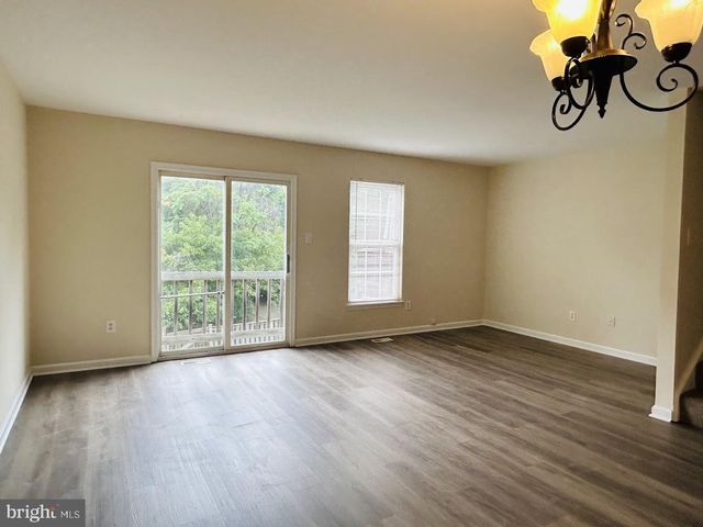 20865 SANDSTONE SQ, Sterling, VA 20165