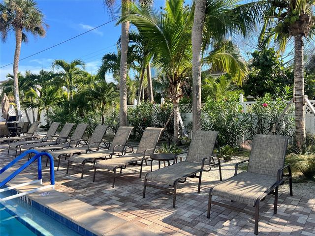 1001 POINT OF ROCKS ROAD 412, Sarasota, FL 34242