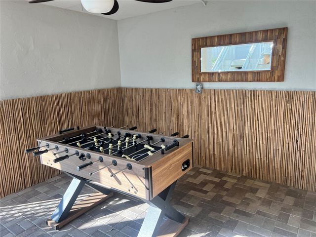 1001 POINT OF ROCKS ROAD 412, Sarasota, FL 34242