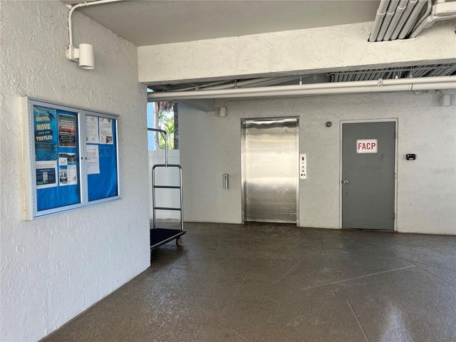 1001 POINT OF ROCKS ROAD 412, Sarasota, FL 34242