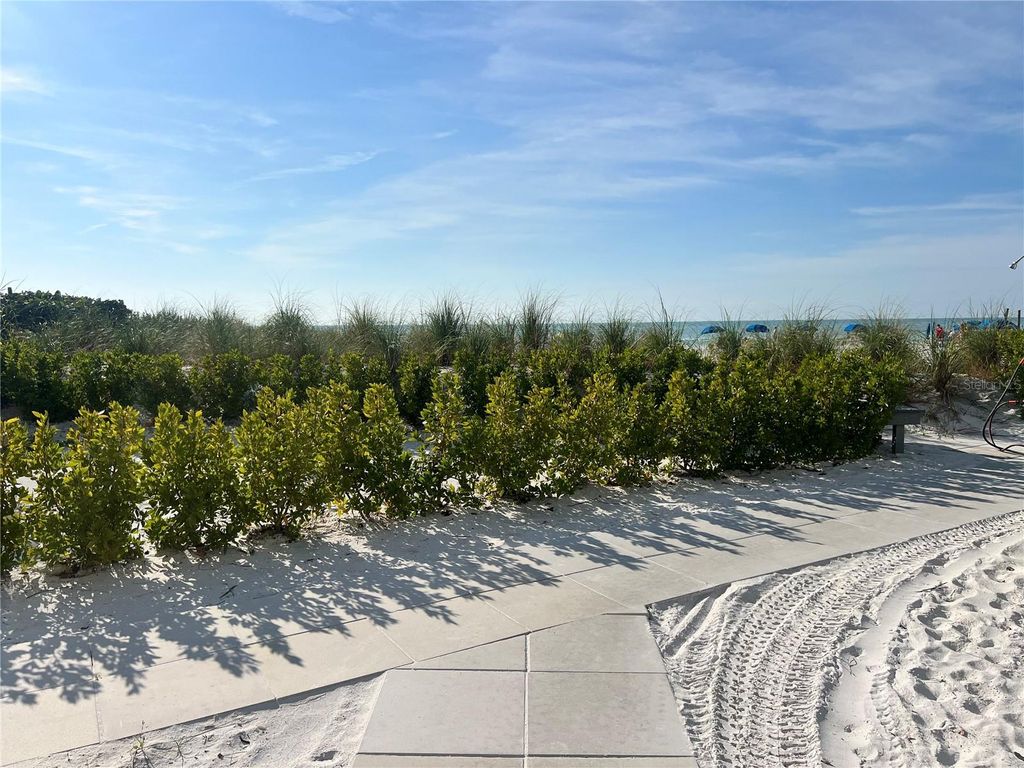 1001 POINT OF ROCKS ROAD 412, Sarasota, FL 34242