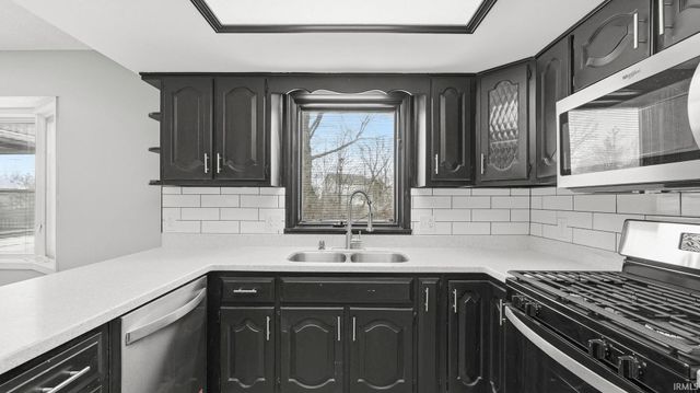 1514 Colebrook Court, Fort Wayne, IN 46845