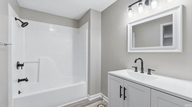 1514 Colebrook Court, Fort Wayne, IN 46845