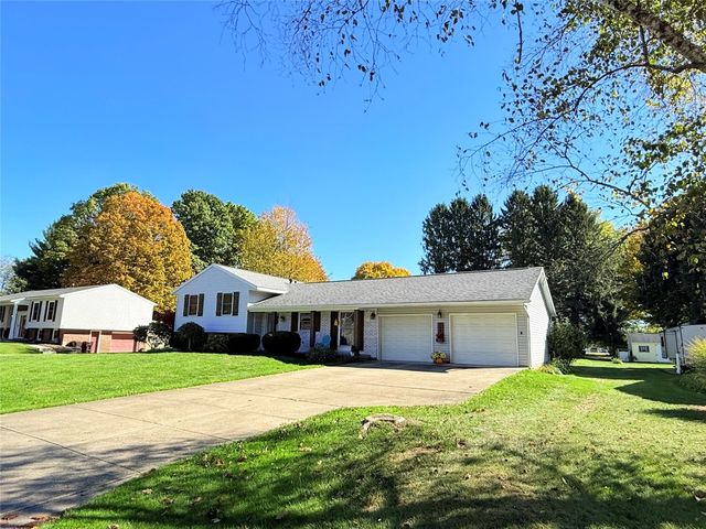 102 VALLEYVIEW Drive, Edinboro, PA 16412