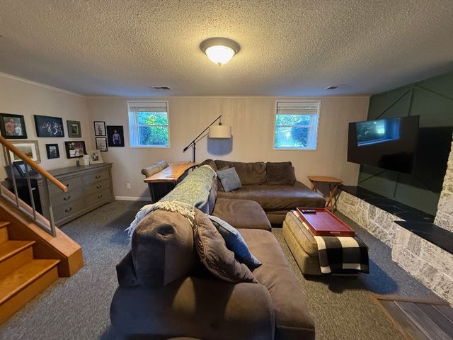 102 VALLEYVIEW Drive, Edinboro, PA 16412