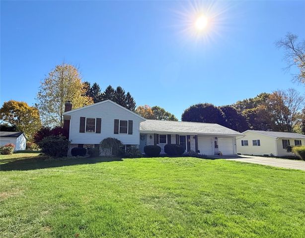 102 VALLEYVIEW Drive, Edinboro, PA 16412