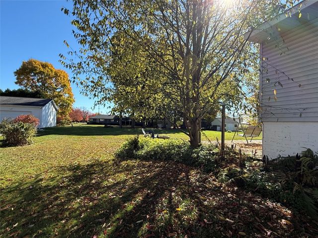 102 VALLEYVIEW Drive, Edinboro, PA 16412