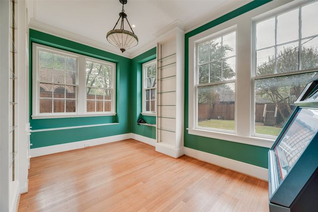 6116 Gaston Avenue, Dallas, TX 75214