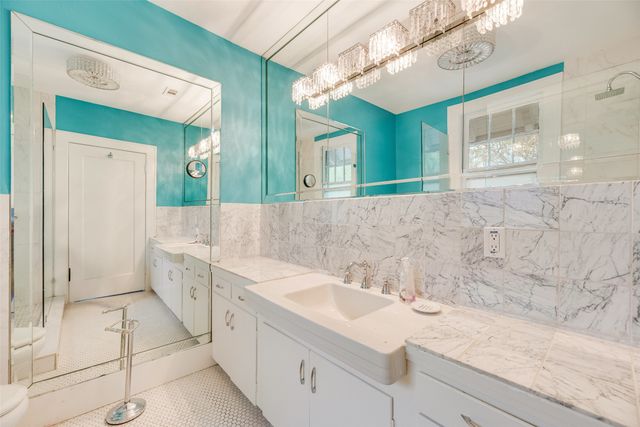 6116 Gaston Avenue, Dallas, TX 75214