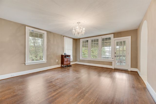 6116 Gaston Avenue, Dallas, TX 75214