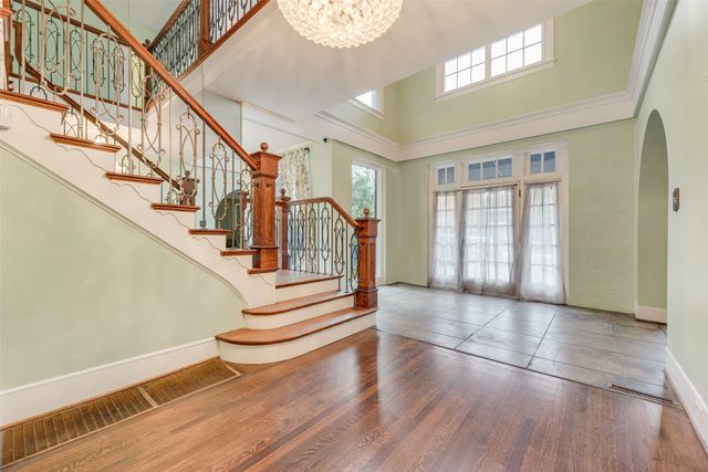 6116 Gaston Avenue, Dallas, TX 75214