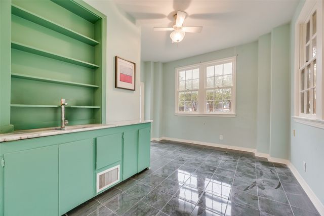 6116 Gaston Avenue, Dallas, TX 75214