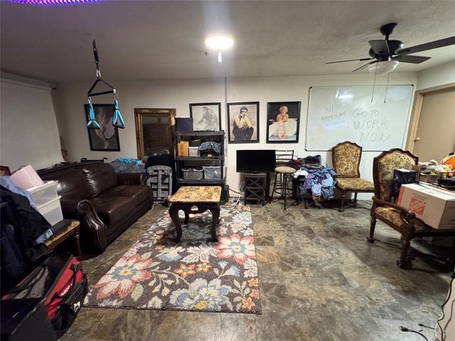 416 Butterfly Lane, Red Oak, TX 75154