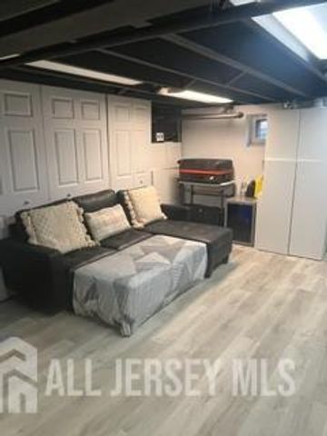 94 Rodney Avenue, Franklin Twsp, NJ 08873