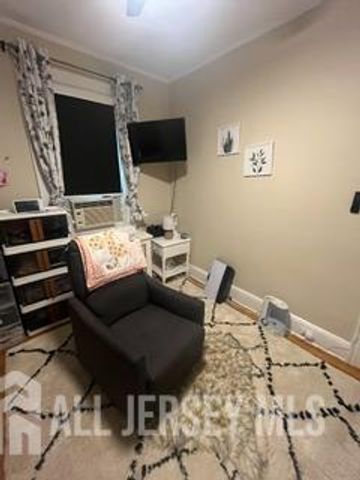 94 Rodney Avenue, Franklin Twsp, NJ 08873