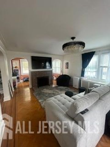 94 Rodney Avenue, Franklin Twsp, NJ 08873