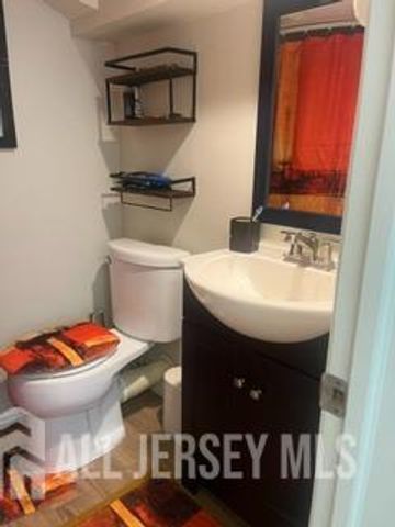 94 Rodney Avenue, Franklin Twsp, NJ 08873
