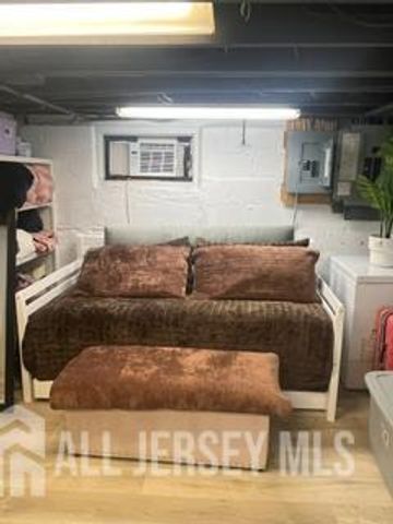 94 Rodney Avenue, Franklin Twsp, NJ 08873
