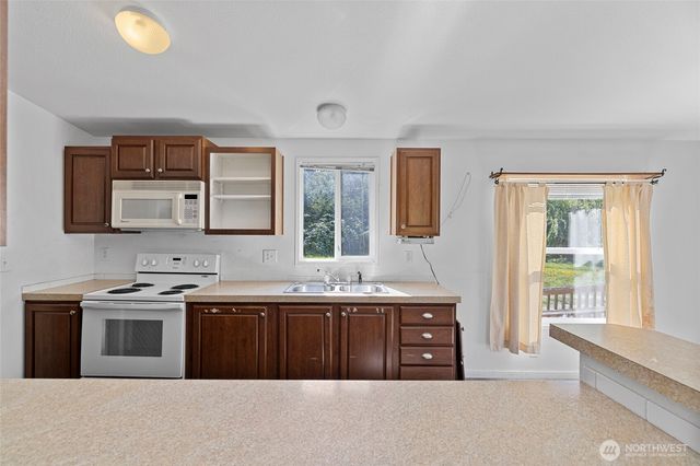 5824 Haddon Lane, Anacortes, WA 98221
