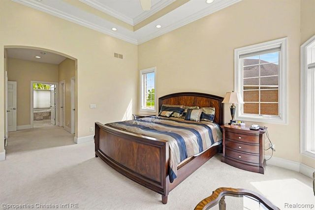 16987 Kings Fairway Lane, Grand Blanc, MI 48439