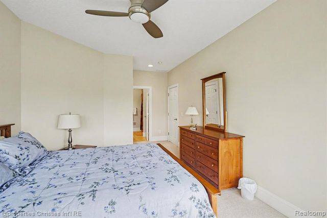 16987 Kings Fairway Lane, Grand Blanc, MI 48439