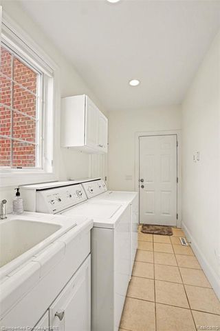 16987 Kings Fairway Lane, Grand Blanc, MI 48439