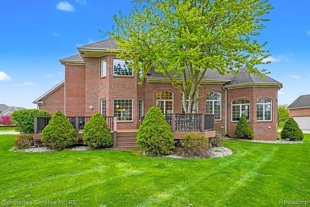 16987 Kings Fairway Lane, Grand Blanc, MI 48439