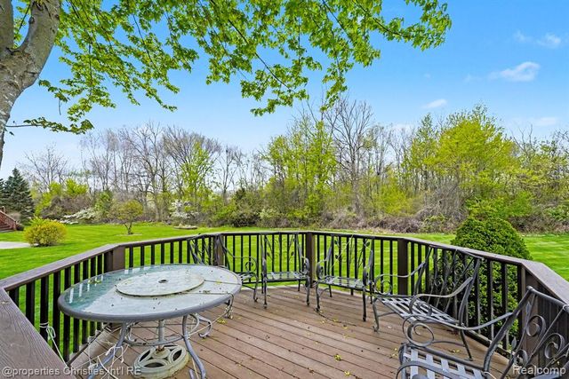 16987 Kings Fairway Lane, Grand Blanc, MI 48439