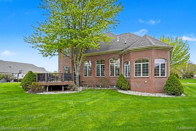 16987 Kings Fairway Lane, Grand Blanc, MI 48439