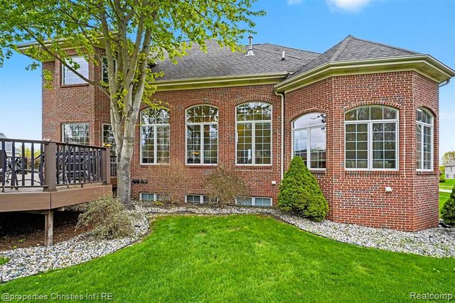 16987 Kings Fairway Lane, Grand Blanc, MI 48439