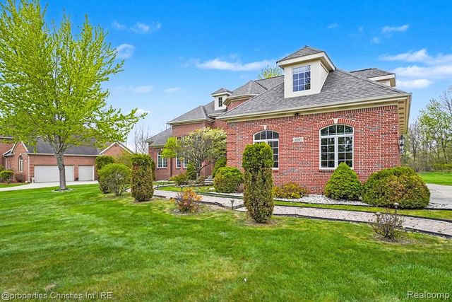 16987 Kings Fairway Lane, Grand Blanc, MI 48439