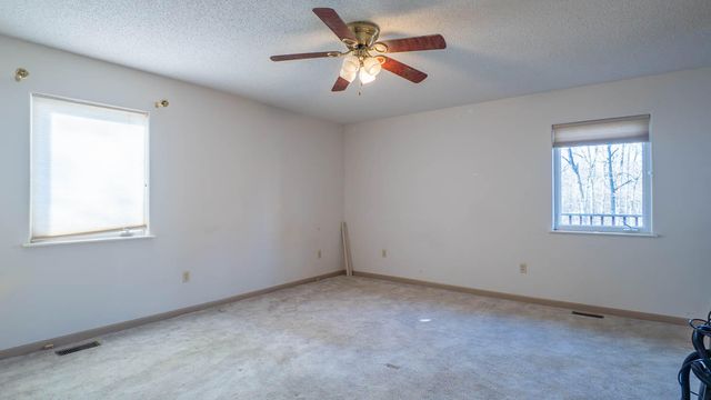 7785 Nadine Road, Houston, MO 65483