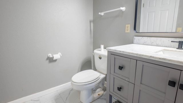 7785 Nadine Road, Houston, MO 65483