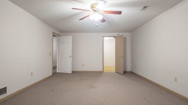 7785 Nadine Road, Houston, MO 65483