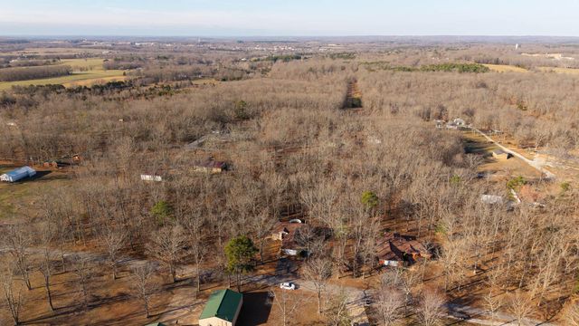 7785 Nadine Road, Houston, MO 65483