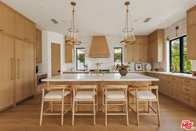 8346 Mcconnell, Westchester, CA 90045