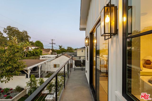 8346 Mcconnell, Westchester, CA 90045